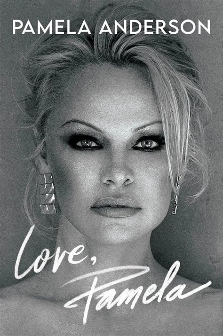 
Pamela Anderson’s Memoir ‘My Puffy Suit Of Armor’ Made Her Gain 25 Pounds 
