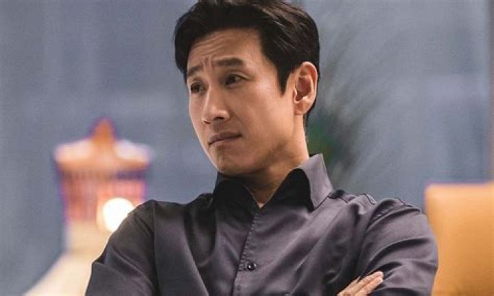 
Payback episode 4: Eun-yong tries to outsmart Director Myung, but how far can he go? 