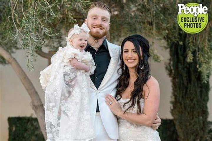 
Pitcher Merrill Kelly Wife Bre Kelly Welcomed A Daughter In 2022 
