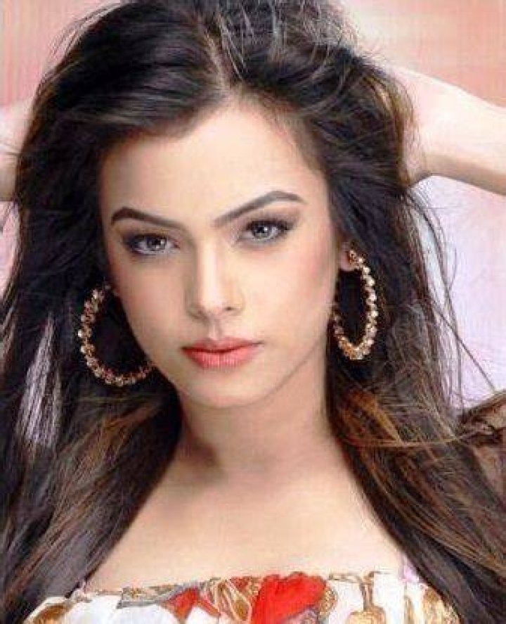 
Rajnandini Borpuzari Height, Weight, Net Worth, Age, Birthday, Wikipedia, Who, Instagram, Biography 
