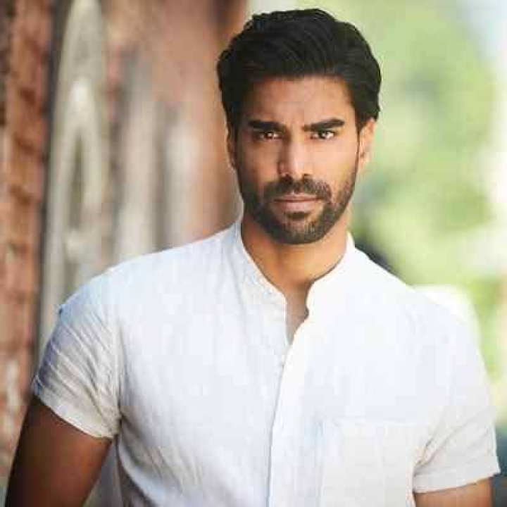 Raymond Ablack Height, Weight, Net Worth, Age, Birthday, Wikipedia, Who, Nationality, Biography