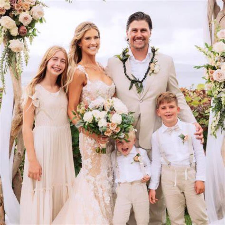 
Scarlet Gruber Husband: Is She Married To Christopher Esqueda? Kids And Net Worth 