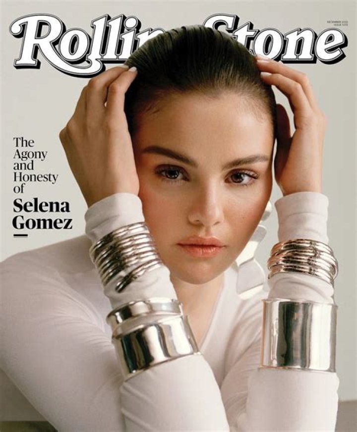 
Selena Gomez Says She May Not Be Able to Carry Children Due to Bipolar Disorder Meds, Details 2018 Psychosis 