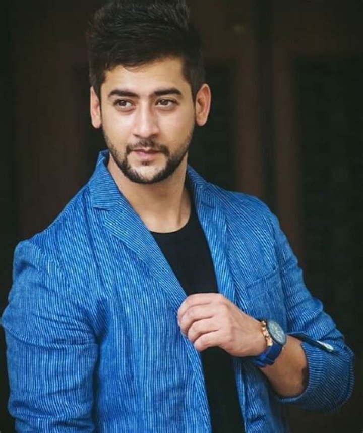 
Shivin Narang Height, Weight, Net Worth, Age, Birthday, Wikipedia, Who, Nationality, Biography 