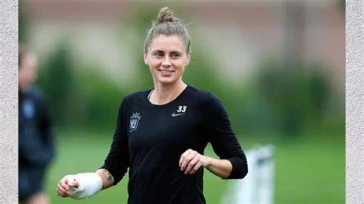 
Sinead Farrelly Height, Weight, Net Worth, Age, Birthday, Wikipedia, Who, Nationality, Biography 