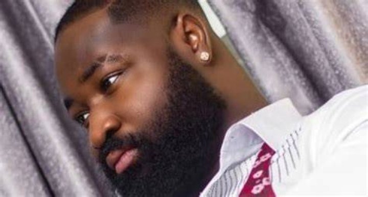 
Singer, Harrysong solicits for prayers following release 