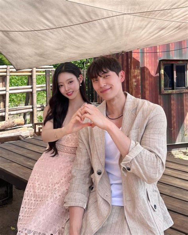 
Single Inferno Are Min-woo and Si-eun Still Together, Who are Min-woo and Si-eun? 