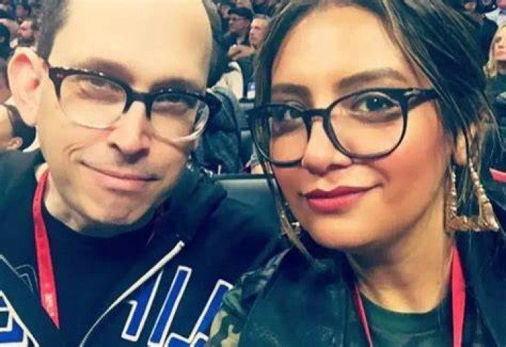 
Stand Up Comedian Cristela Alonzo Has Comedian Boyfriend Steve Halasz 
