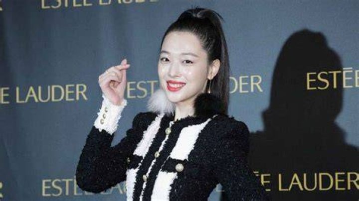 Sulli Height, Weight, Net Worth, Age, Birthday, Wikipedia, Who, Nationality, Biography