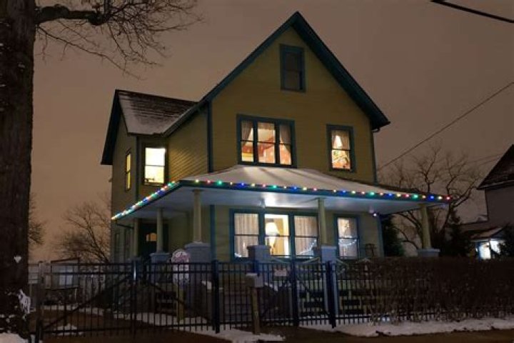 
The Iconic Cleveland Home from ‘A Christmas Story’ Is for Sale 