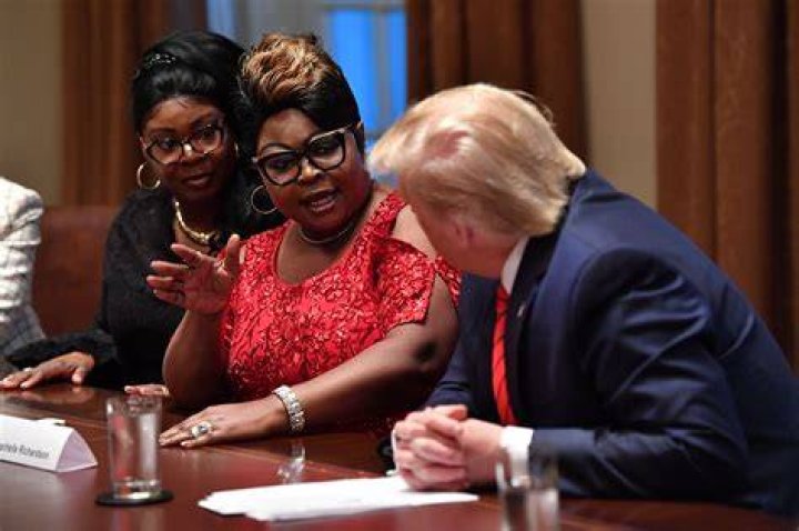 
Trump Announces Diamond’s Death: Lynette Hardaway Dies at 51 