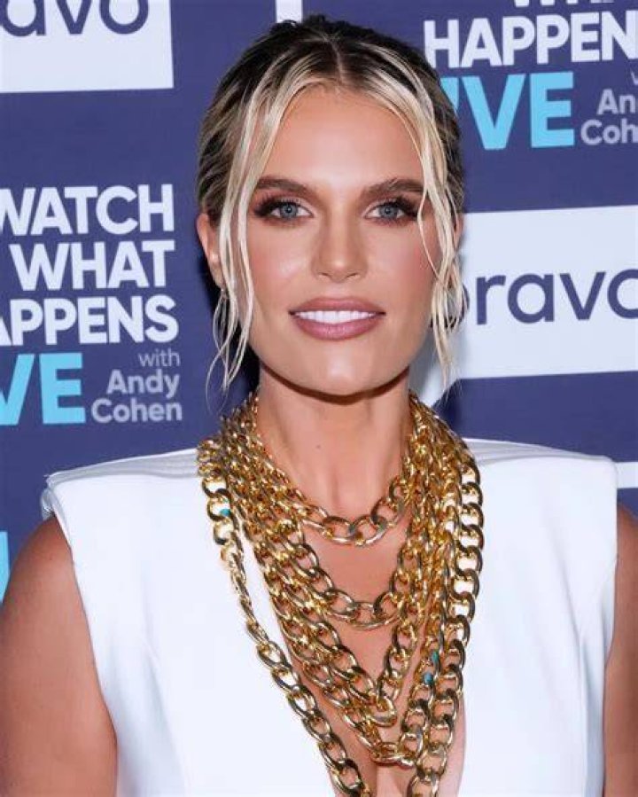 
Ts Madison Height, Weight, Net Worth, Age, Birthday, Wikipedia, Who, Nationality, Biography 
