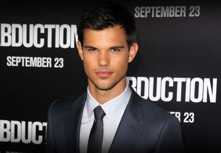 Tylor Lautner Height, Weight, Net Worth, Age, Birthday, Wikipedia, Who, Instagram, Biography