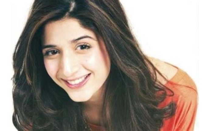 Urwa Hocane Height, Weight, Net Worth, Age, Birthday, Wikipedia, Who, Instagram, Biography