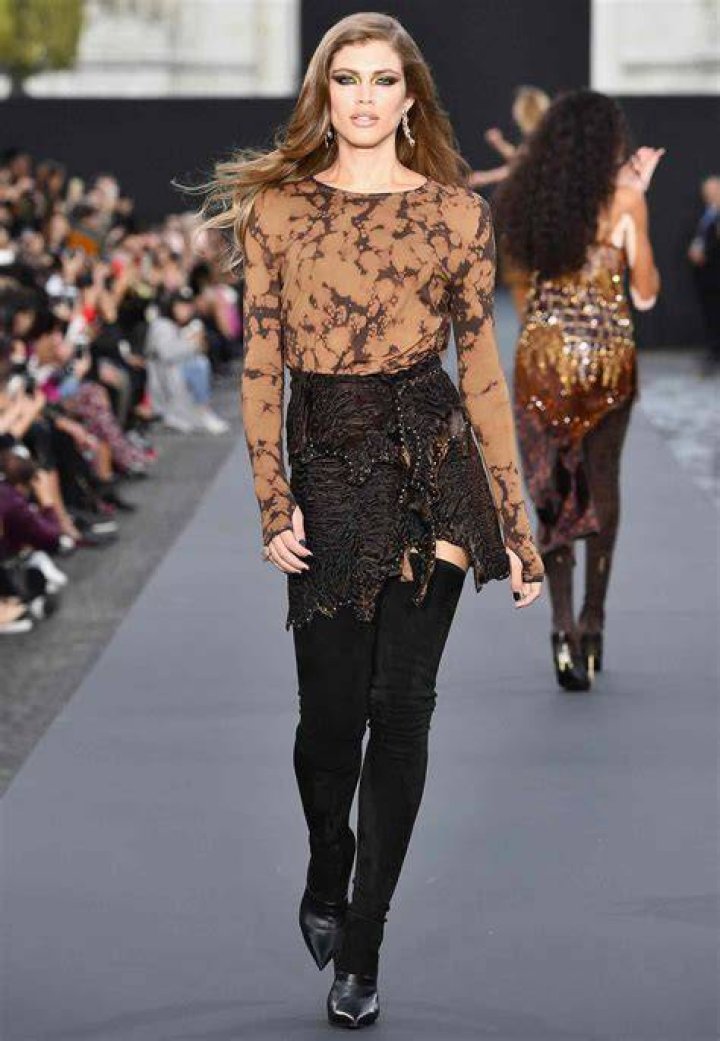 
Valentina Sampaio Transgender Model | Age Wikipedia And Partner 