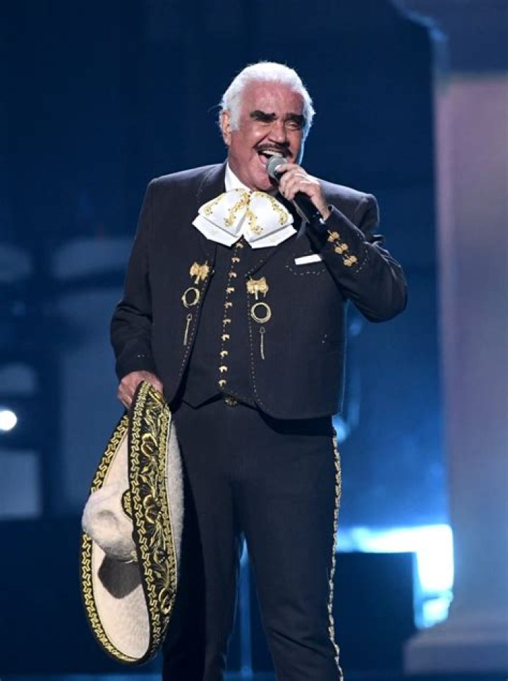 Vicente Fernandez Jr. Height, Weight, Net Worth, Age, Birthday, Wikipedia, Who, Nationality, Biography