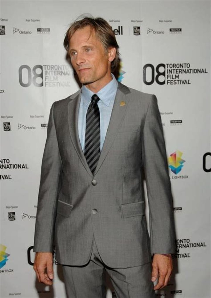 Viggo Mortensen Height, Weight, Net Worth, Age, Birthday, Wikipedia, Who, Nationality, Biography