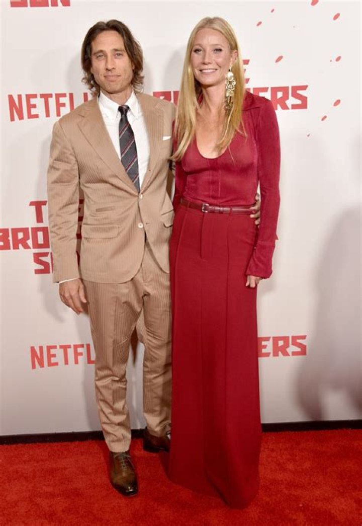 Was Gwyneth Paltrow Dad Arrested For Real? Is Bob Paltrow Still In Prison?