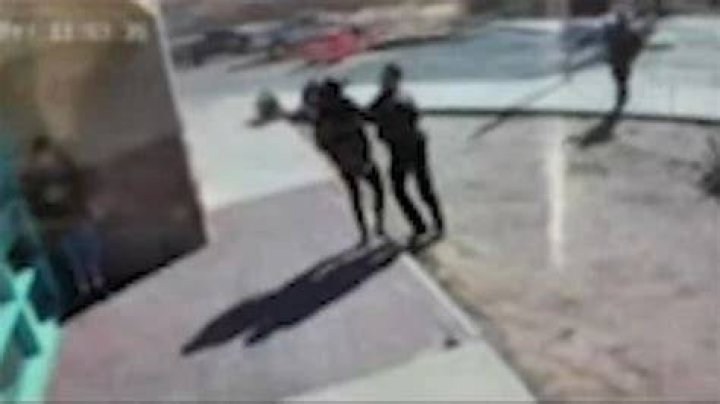 
WATCH: Security video shows Border Patrol agent slamming migrant to the ground near Texas El Paso shelter 