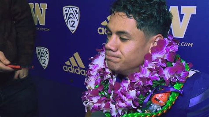 
Wayne Taulapapa Age Height and Parents 