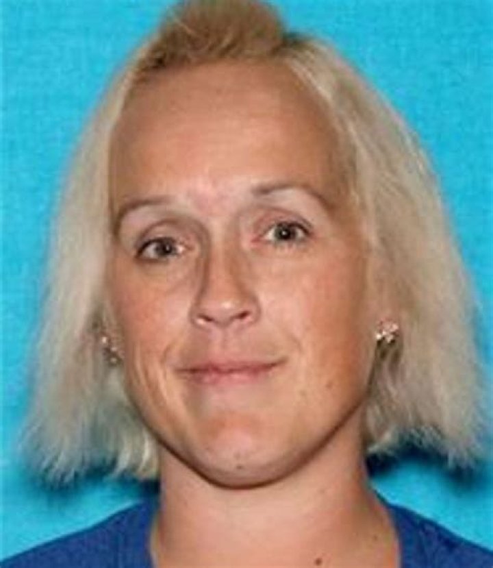 
What Happened To Shaundra Cartwright – Why Was She Arrested? Sumner County Teacher Arrest Details 