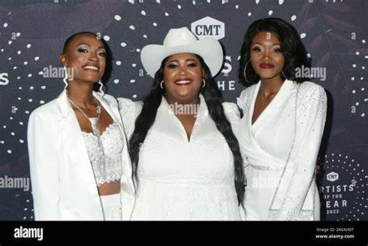 What Is Chapel Hart Net Worth 2022 And How Rich Are The Members Danica Hart, Devynn Hart And Trea Swindle?