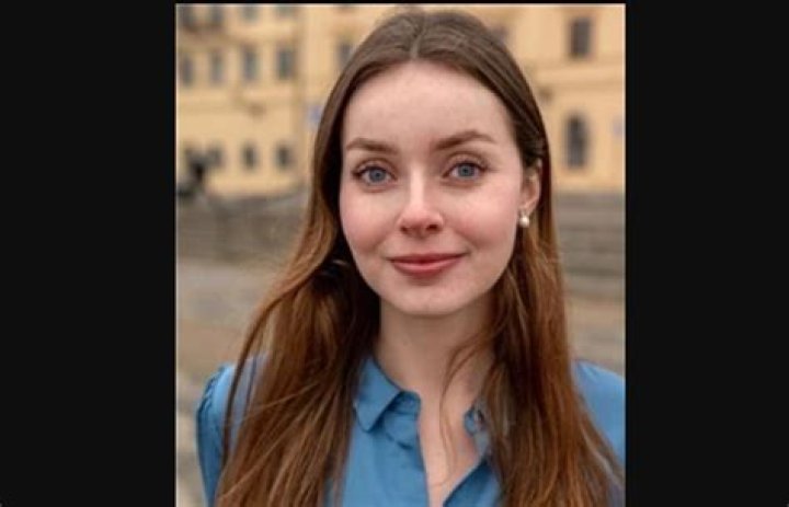 
Where is Julia Winter now? What is she doing today? Biography 
