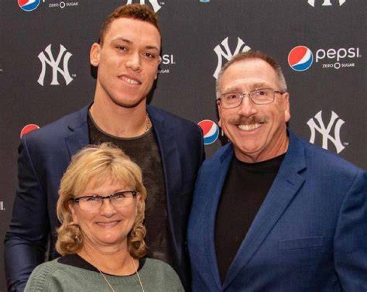 
Who Are Aaron Ashby Parents? Family Background And Dating Life Explained 