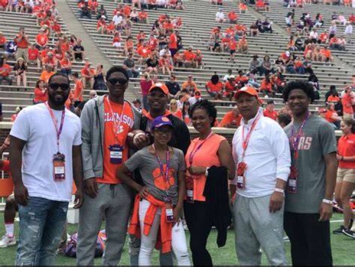 
Who Are Taisun Phommachanh Parents Sam And Jasmine? Georgia Tech Quarterback Is A Connecticut Native 