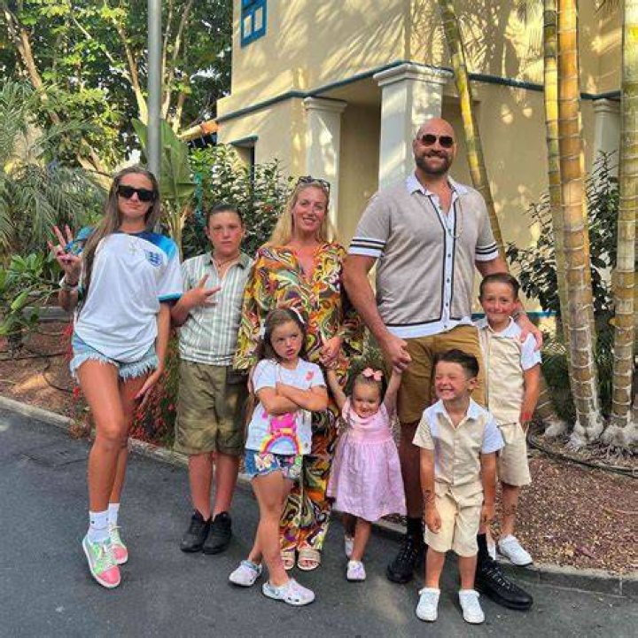 
Who are Tyson Alualus Parents? Tyson Alualu Biography, Parents Name, Nationality and More 
