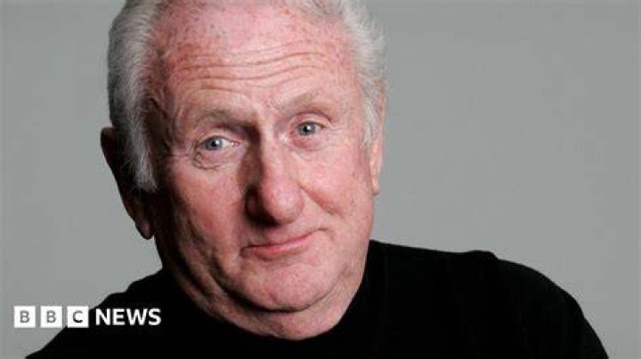 
Who did Peter Martin play in Emmerdale? Character explored as Royal Family star dies aged 82 