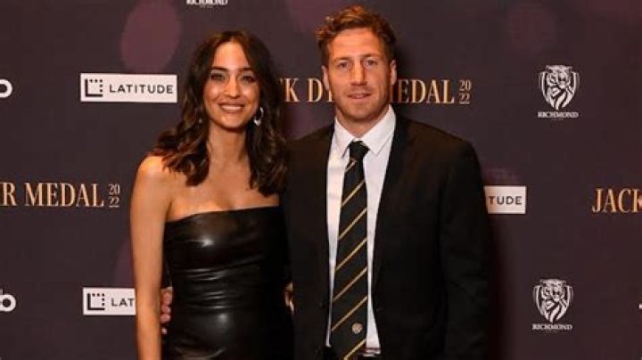 
Who Is Abbey Gelmi Husband Kane Lambert? 