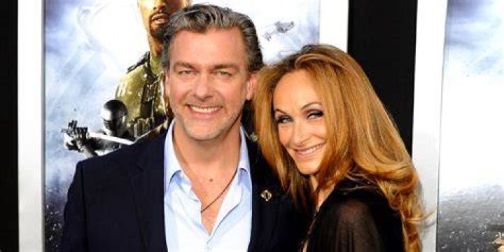 
Who is Elisabetta Caraccia, Ray Stevenson’s longtime partner? 