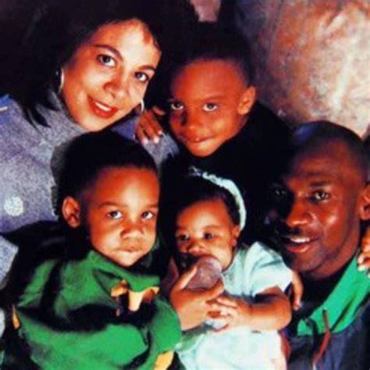 
Who Is James Flynn Wife Juanita Wilson? Kids Family And Net Worth 
