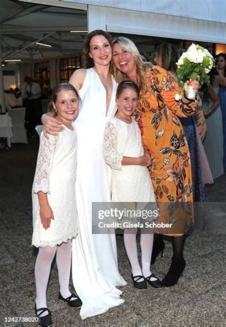 
Who Is Julie Strasser? Meet Rob Strasser Wife: Married Life And Kids 
