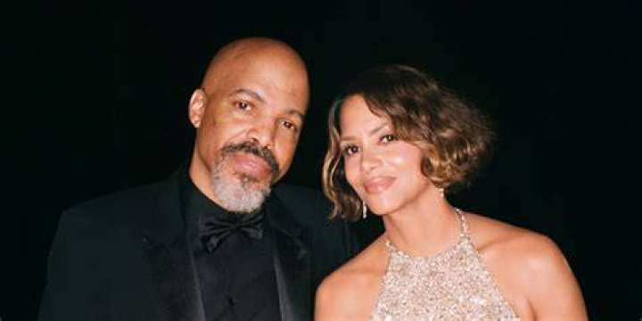 Who Is Kayce Smith Sister Ally Elaine Smith? Explore More About Reporter Family