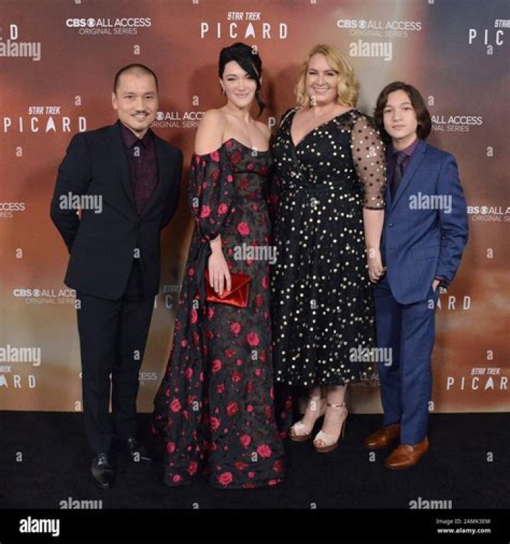 
Who Is Megan Johnson Briones? Jon Jon Briones Wife- Kids 