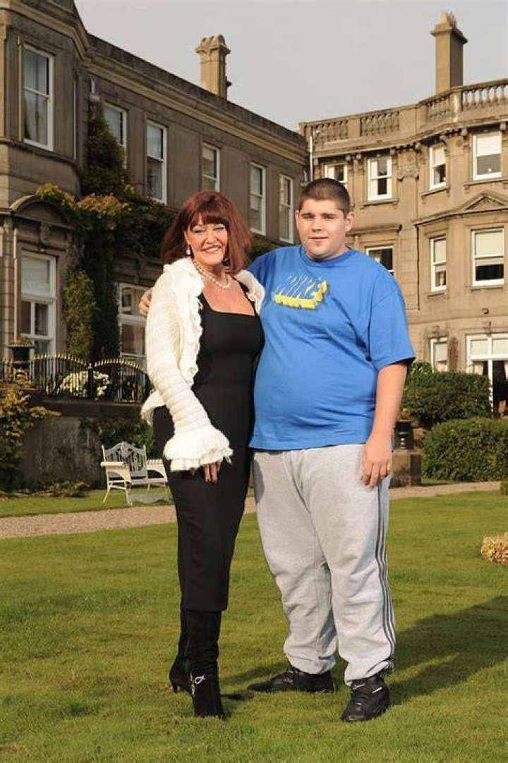 
Who Is Mevlit Brewster-Ahmet? Everything To Know About Hilary Devey Son 