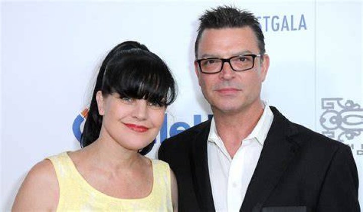 
Who is Pauley Perrette from NCIS? Is she dead? Her Bio: Net Worth, Tattoos, Wiki, Husband 