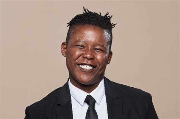 
Who Is Portia Modise Girlfriend Dineo Mhlambiso? SA Footballer’s Dating Life 