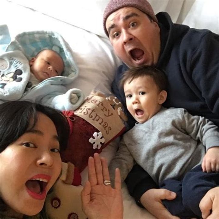 
Who is Sam Hammington? All About His Career and Conception Struggles With His Wife 