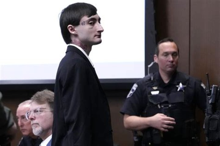 
Who Is Sammy Crimo? Is Highland Park Shooting Suspect Robert’s Sister Lynette Pesina? Facts Revealed 