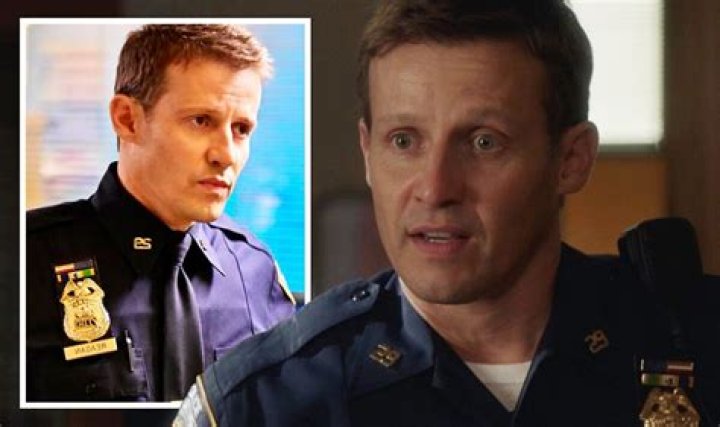 
Who Plays Jamie In Blue Bloods? How Old is Jamie Blue Bloods? 