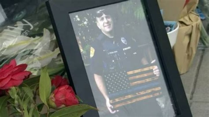 
Who Was Officer Dan Rocha? Everett Police Department Confirms His Death In Line Of Duty- What Happened? 