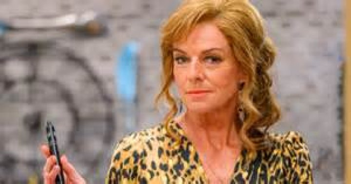 
Why Is Doon Mackichan Leaving Two Doors Down? Who Is Replacing Her On The Show? 