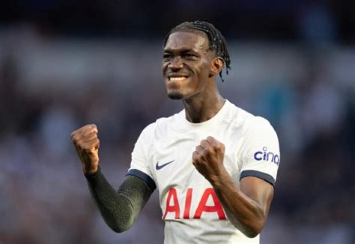 
Yves Bissouma Height, Weight, Net Worth, Age, Birthday, Wikipedia, Who, Nationality, Biography 